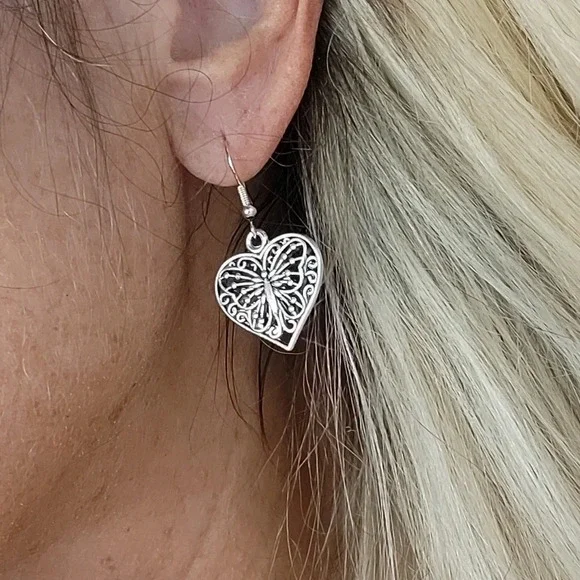 🔥LAST PAIR🔥 BUTTERFLY HEART EARRINGS - Picture 3 of 7